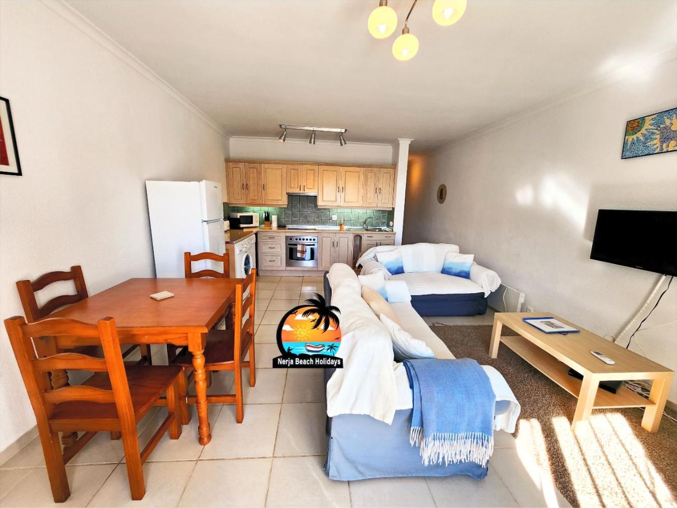 Modern 2 Bedroom Near Burriana Appartement Nerja