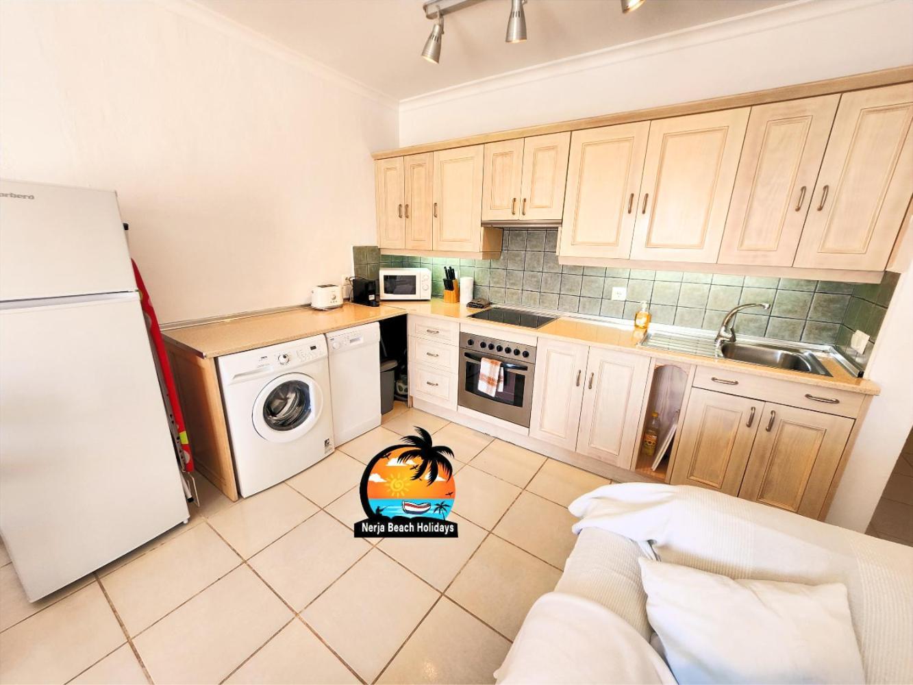 Modern 2 Bedroom Near Burriana Appartement